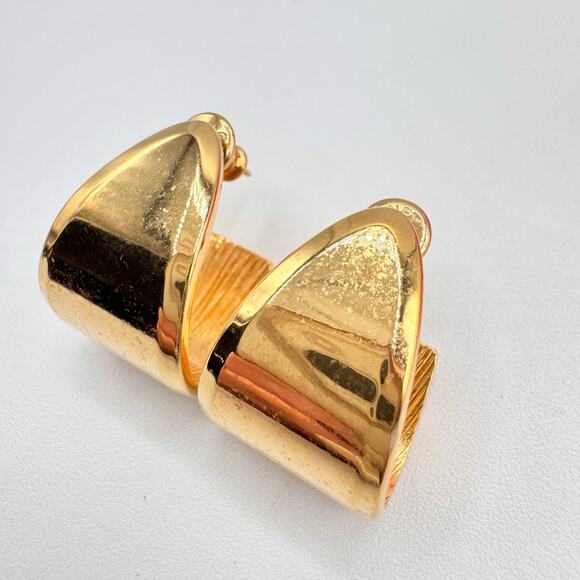 Vintage Monet J Hoop Earrings Gold Tone Signed Luxe Chic Runway Classic Timeless - Picture 13 of 16